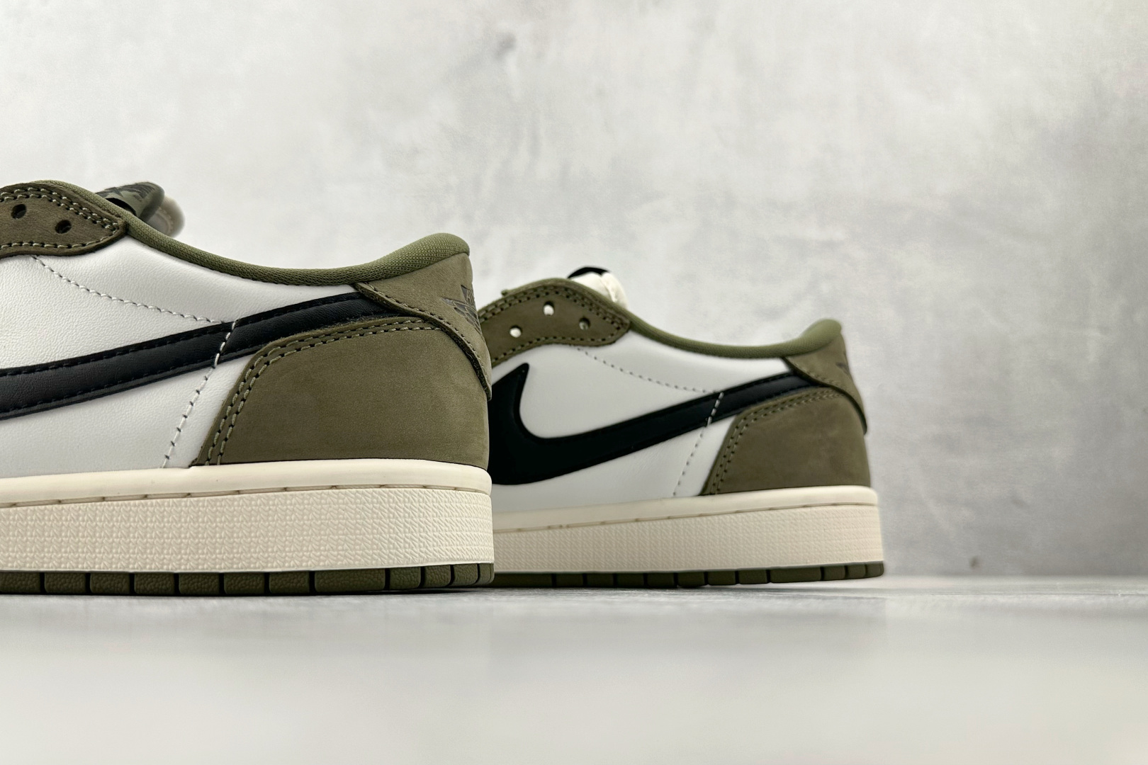 260 Jordan Air Jordan 1 Low 绿色 HQ6998-200