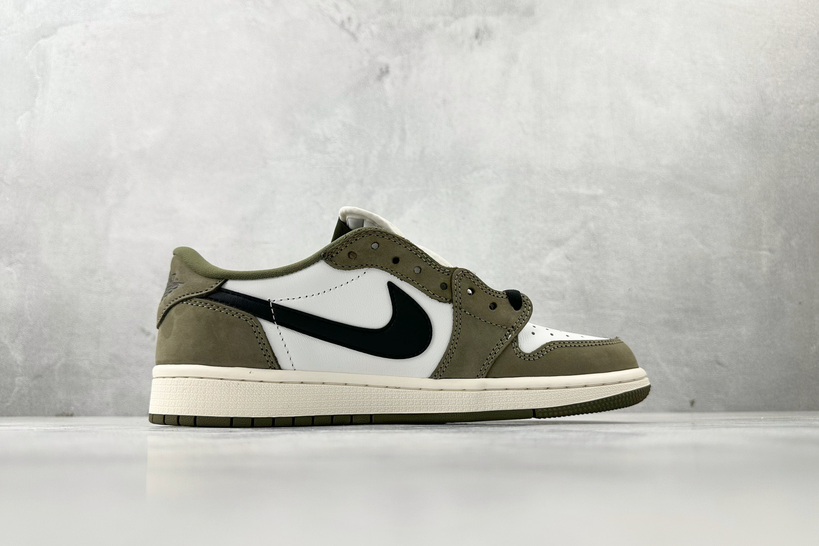 260 Jordan Air Jordan 1 Low 绿色 HQ6998-200