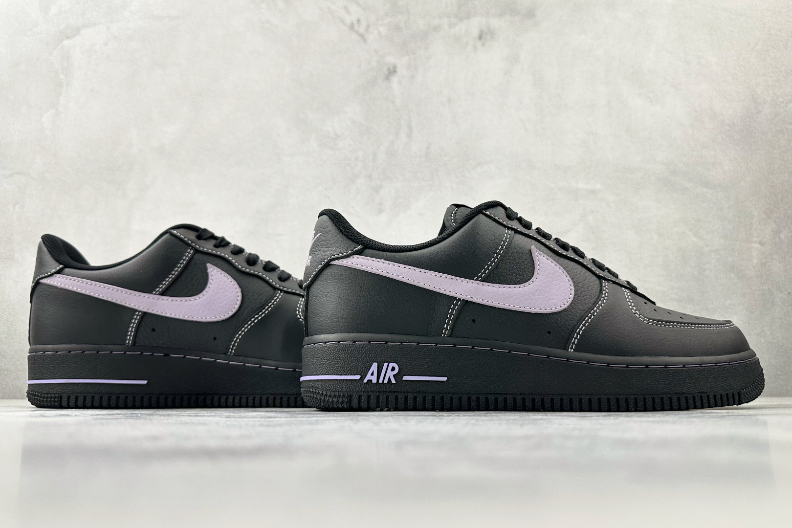 原厂皮 Nike Air Force 1 Low 黑紫色货号：HQ2037-001尺码：35.5 36 