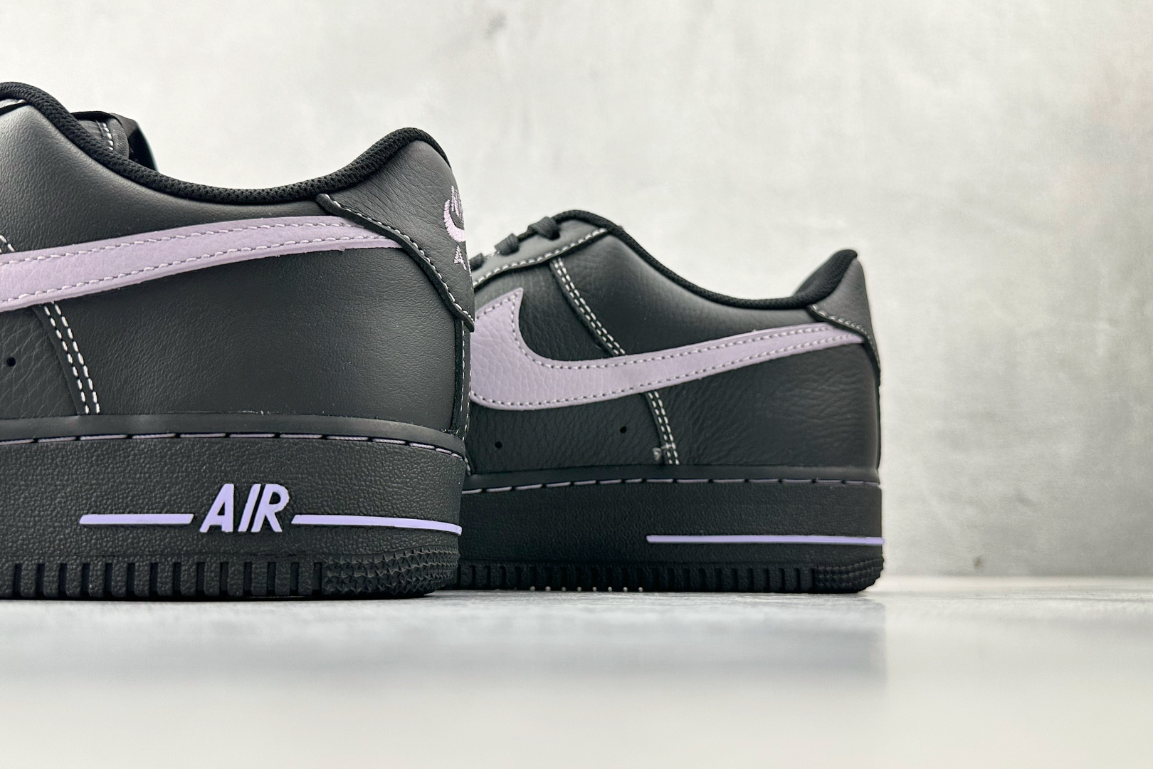 原厂皮 Nike Air Force 1 Low 黑紫色货号：HQ2037-001尺码：35.5 36 
