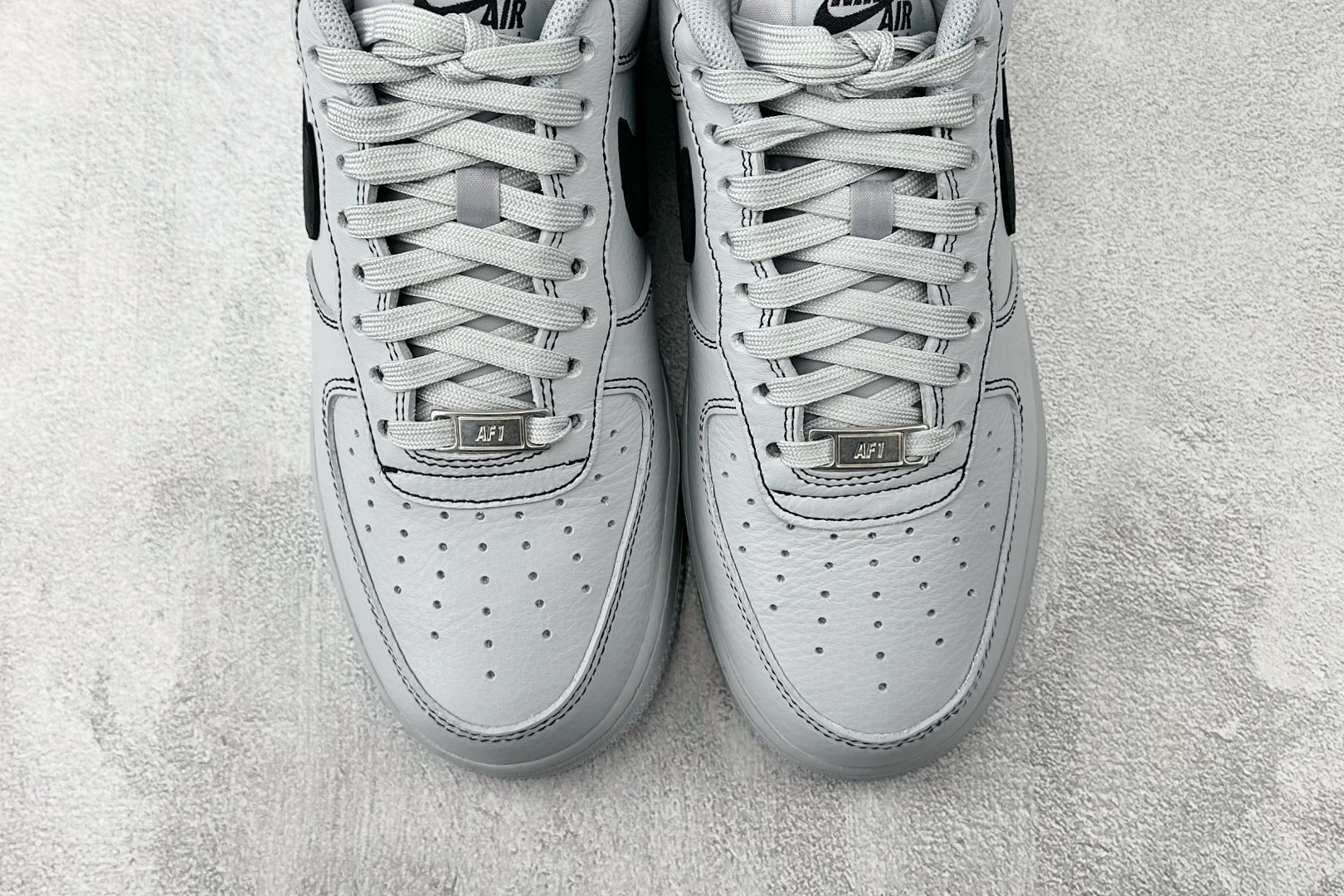 原厂皮 Nike Air Force 1 Low 灰色货号：HQ2037-004尺码：35.5 36 3