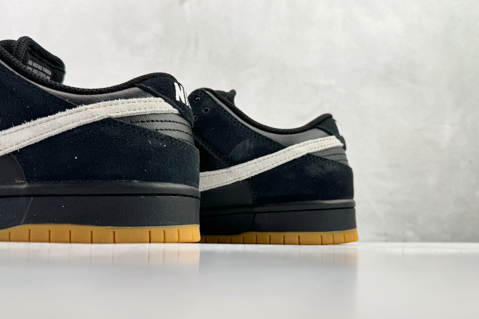 Nike Dunk SB LOW PRO “Black Suede/White/Gume” 黑白棕 HF3704-003