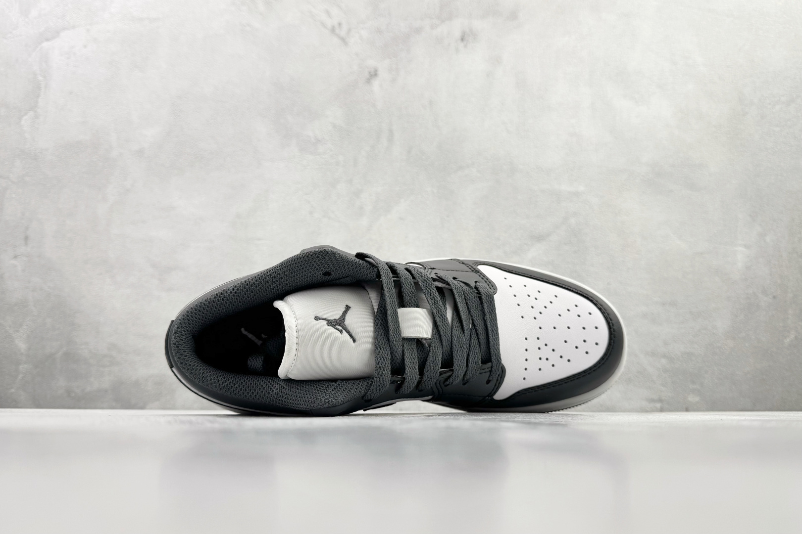 平台爆款 Jordan Air Jordan 1 Low 灰白 553558-044