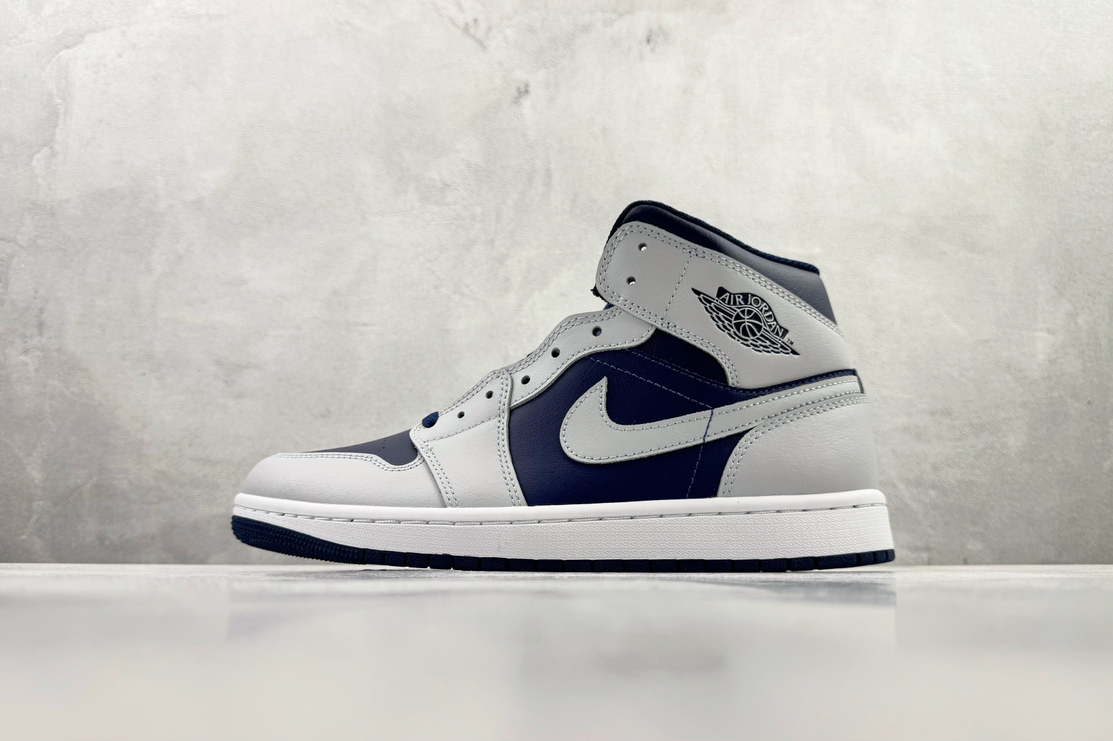 Jordan Air Jordan 1 蓝白色 DQ8426-403