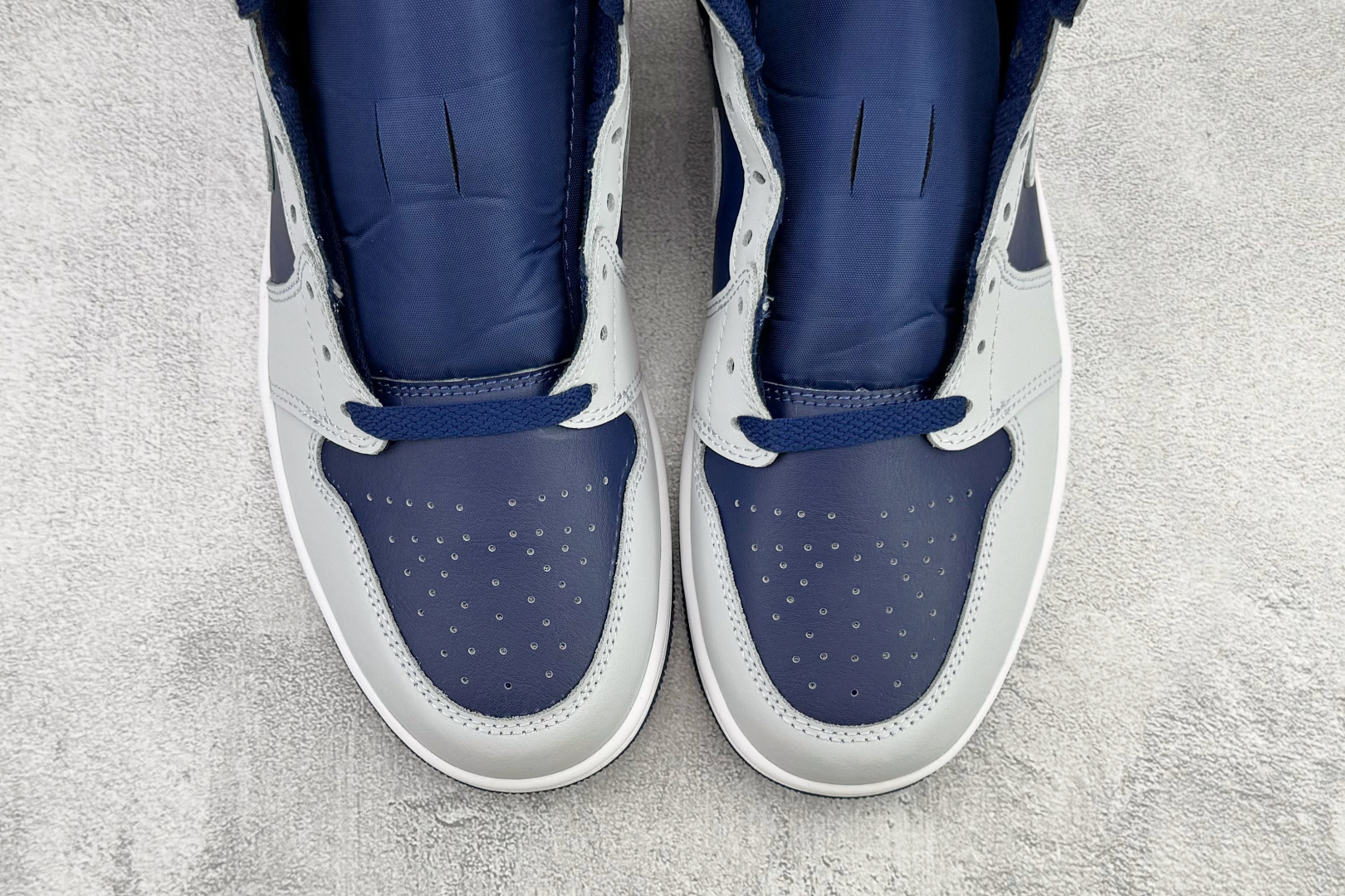Jordan Air Jordan 1 蓝白色 DQ8426-403