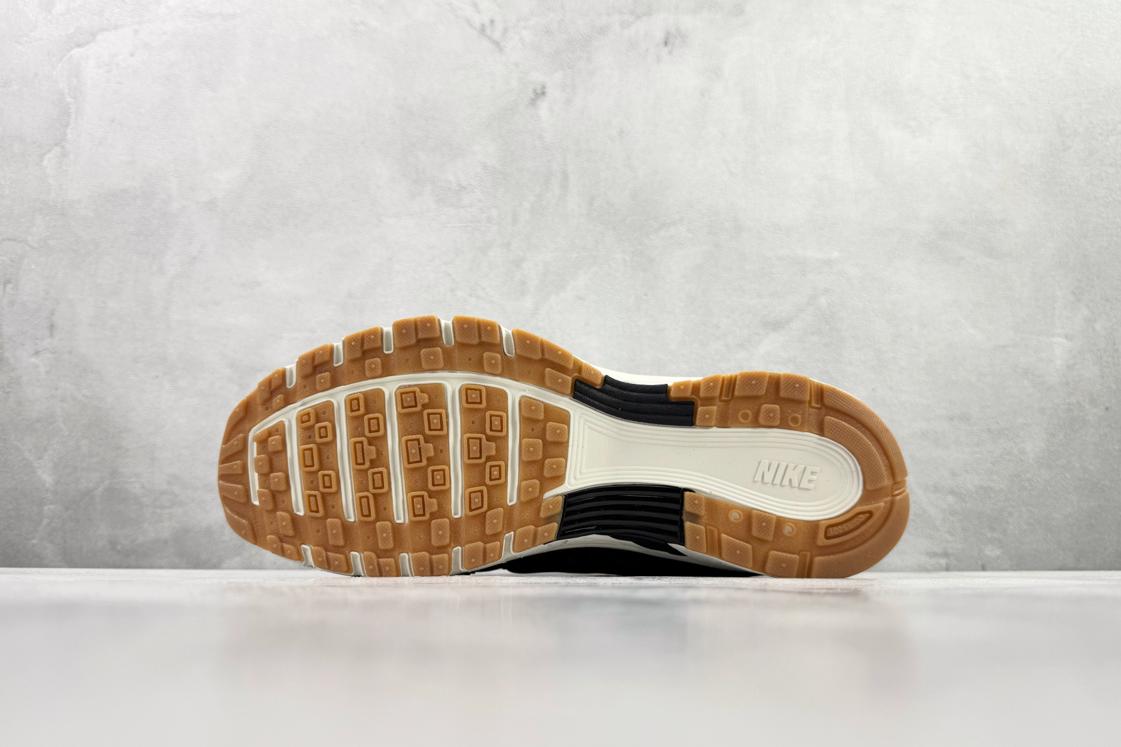 原鞋开发 原数据档案 Nike P-6000 黑色 HF0015-001