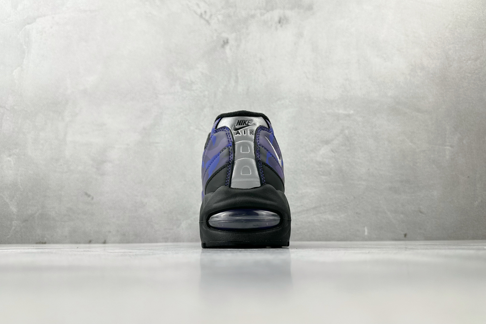 顶级完美复刻 Nike Air Max 95 黑色 HQ1973-500 顶级完美复刻 Nike Air Max 95 黑色 HQ1973-500