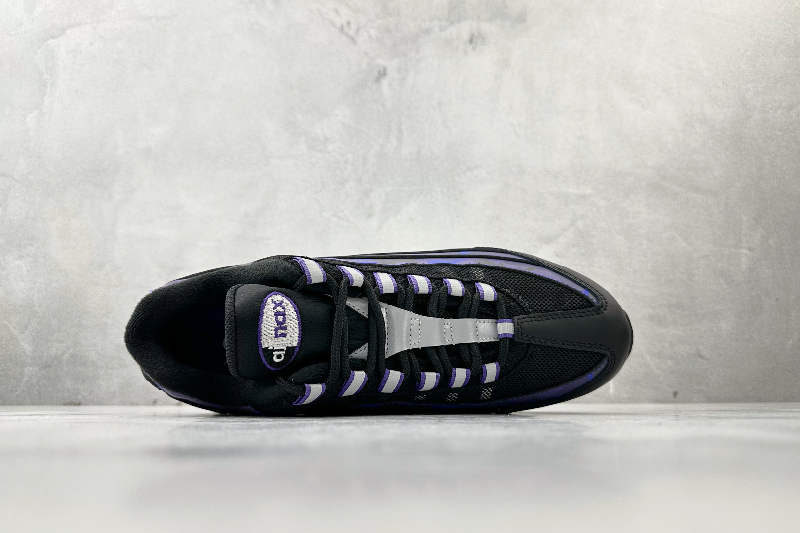 顶级完美复刻 Nike Air Max 95 黑色 HQ1973-500 顶级完美复刻 Nike Air Max 95 黑色 HQ1973-500