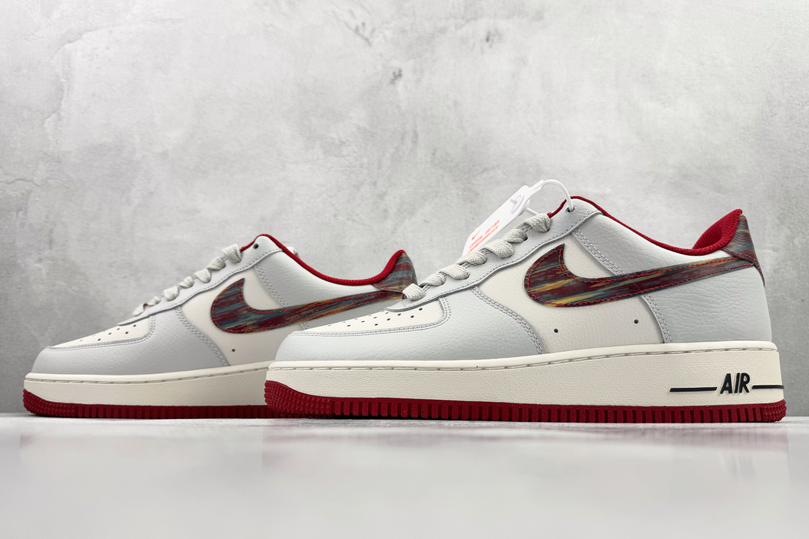 Nike Air Force 1 '07 灰白红 IM7380-030