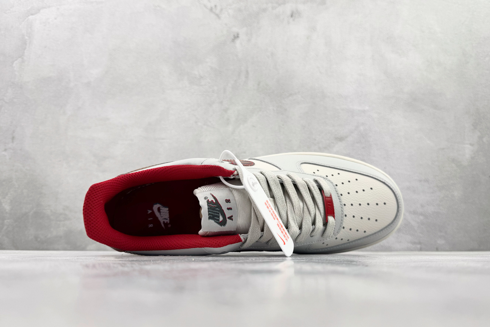 Nike Air Force 1 '07 灰白红 IM7380-030