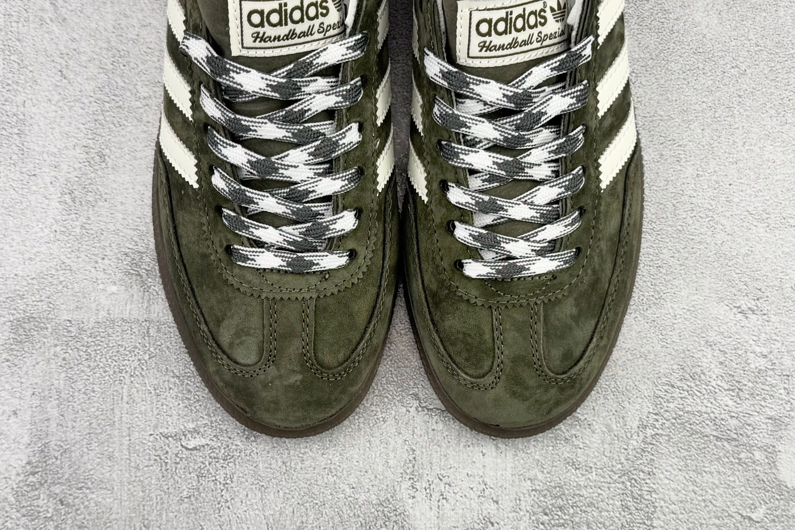出口订单 adidas originals HANDBALL SPEZIAL 橄榄绿 KI5940 出口订单 adidas originals HANDBALL SPEZIAL 橄榄绿 KI5940