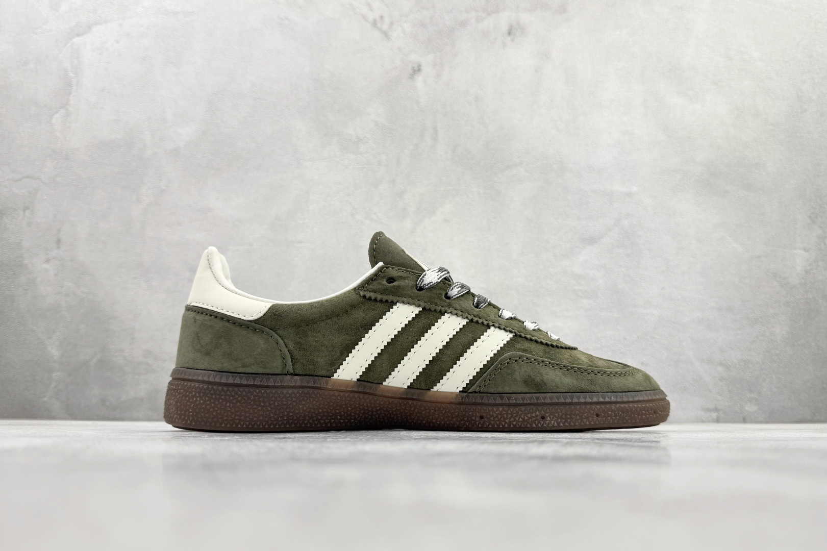 出口订单 adidas originals HANDBALL SPEZIAL 橄榄绿 KI5940 出口订单 adidas originals HANDBALL SPEZIAL 橄榄绿 KI5940