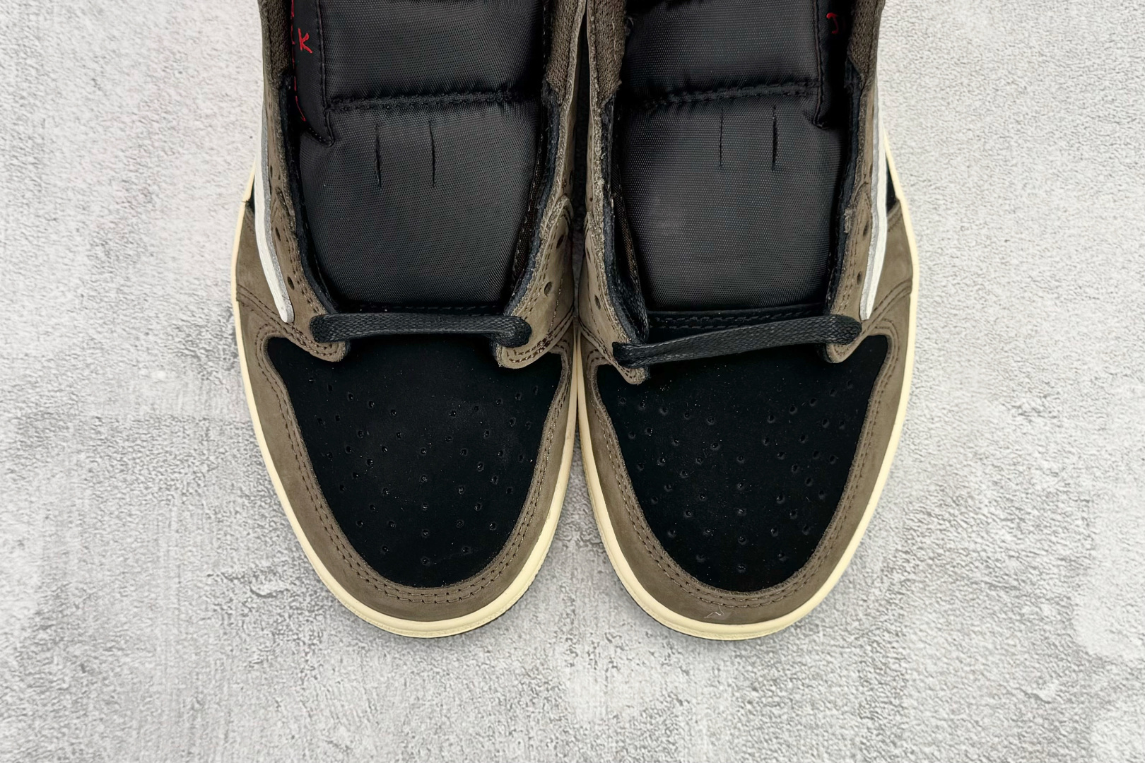 平台爆款 Travis Scott x Jordan Air Jordan 1 Low TS SP 倒钩1.0 深棕 CQ4277-001