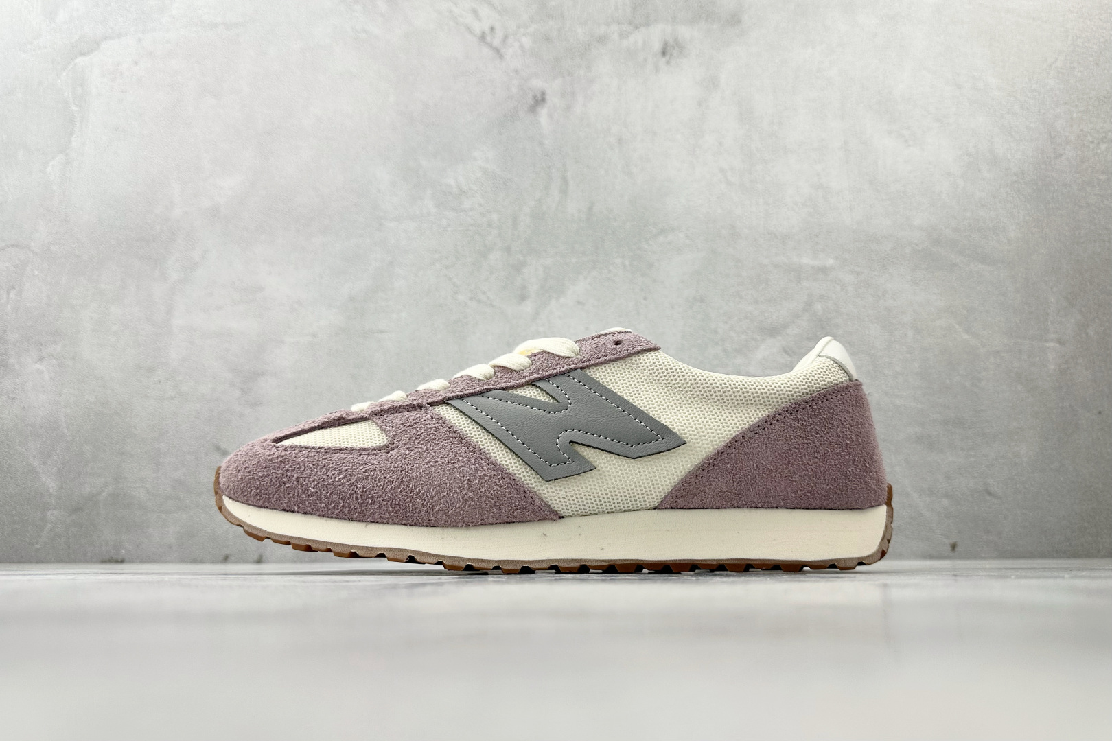 FK 特价本地元旦特价最强性价比 New Balance NB 471 米紫色货号：U471AL尺码：3