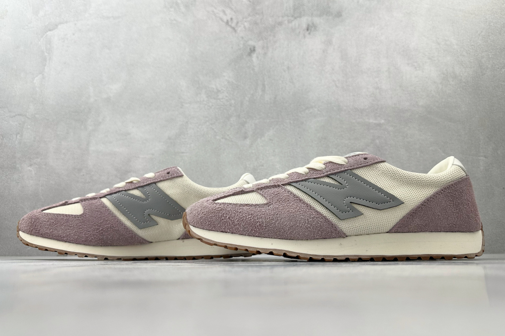 FK 特价本地元旦特价最强性价比 New Balance NB 471 米紫色货号：U471AL尺码：3