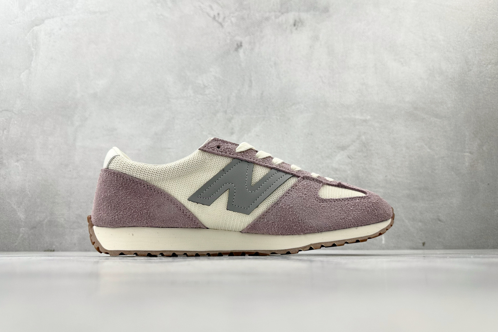 FK 特价本地元旦特价最强性价比 New Balance NB 471 米紫色货号：U471AL尺码：3