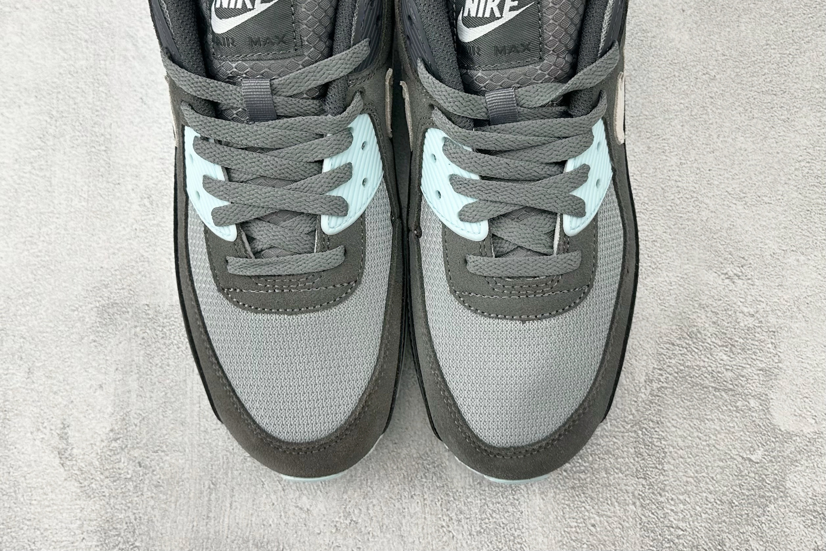 XP 本地平台专供 Nike Air Max 90灰黑货号：DM0029-009尺码：40 40.5 4