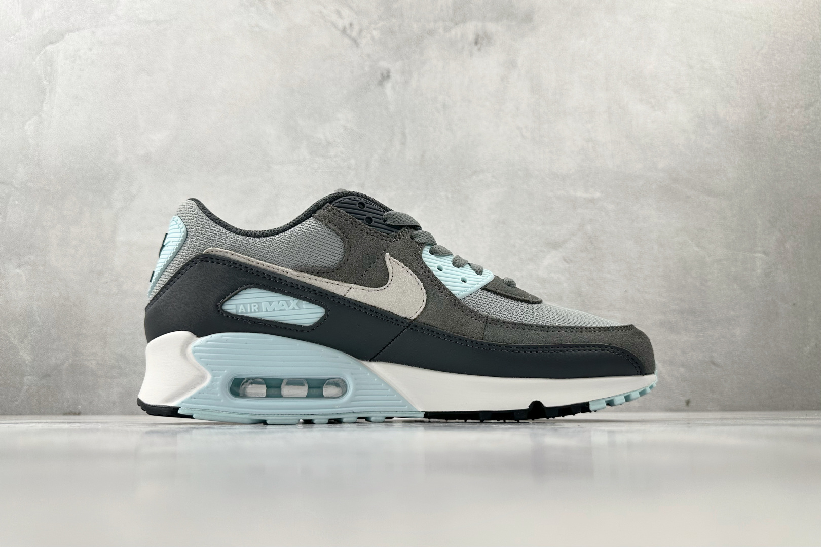 XP 本地平台专供 Nike Air Max 90灰黑货号：DM0029-009尺码：40 40.5 4