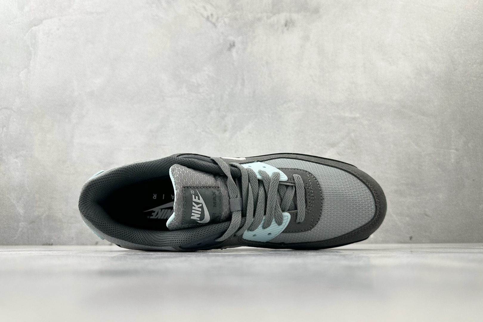 XP 本地平台专供 Nike Air Max 90灰黑货号：DM0029-009尺码：40 40.5 4