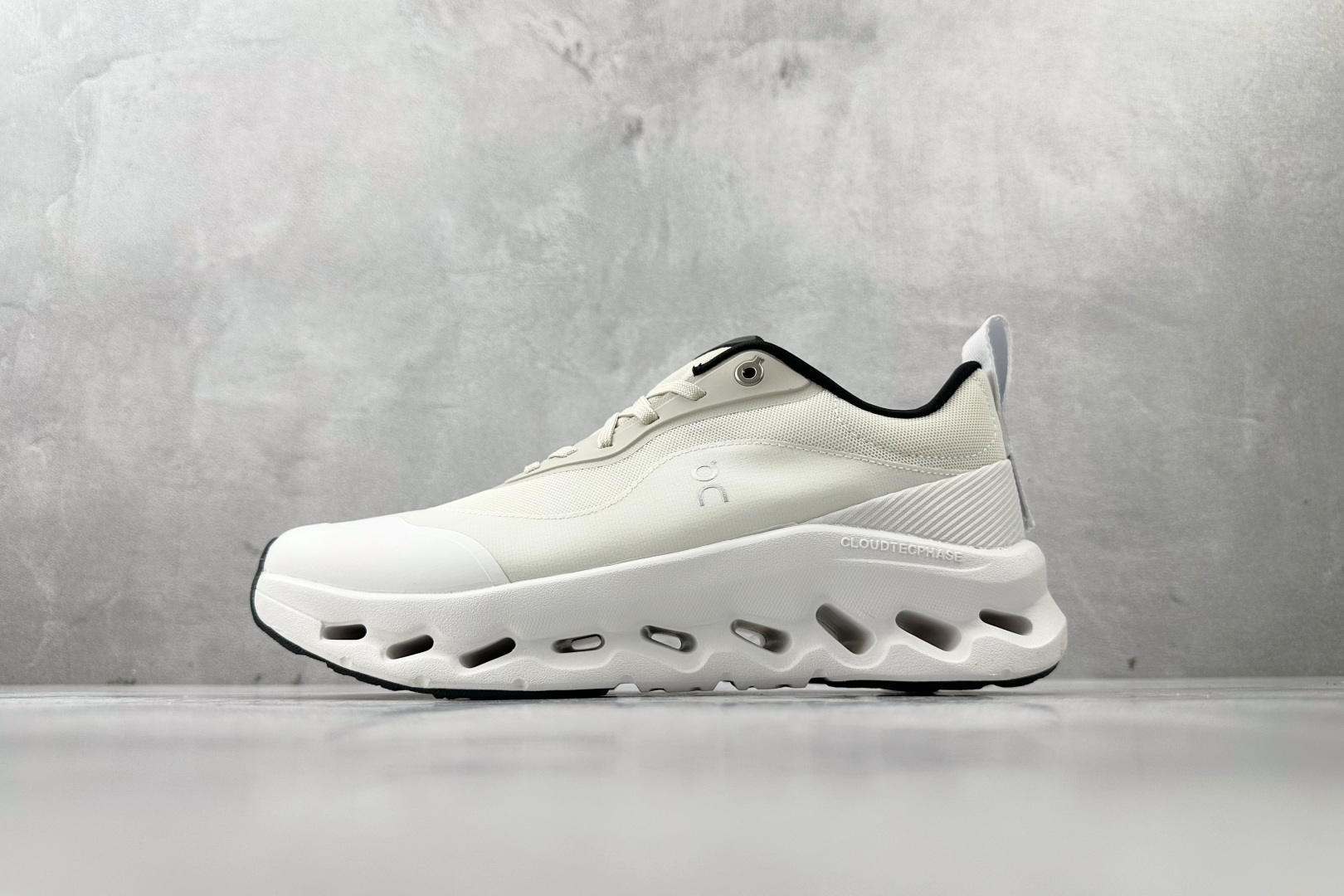 On昂跑 x LOEWE罗意威 Cloudtilt 2 米白 3WE1087 On昂跑 x LOEWE罗意威 Cloudtilt 2 米白 3WE1087