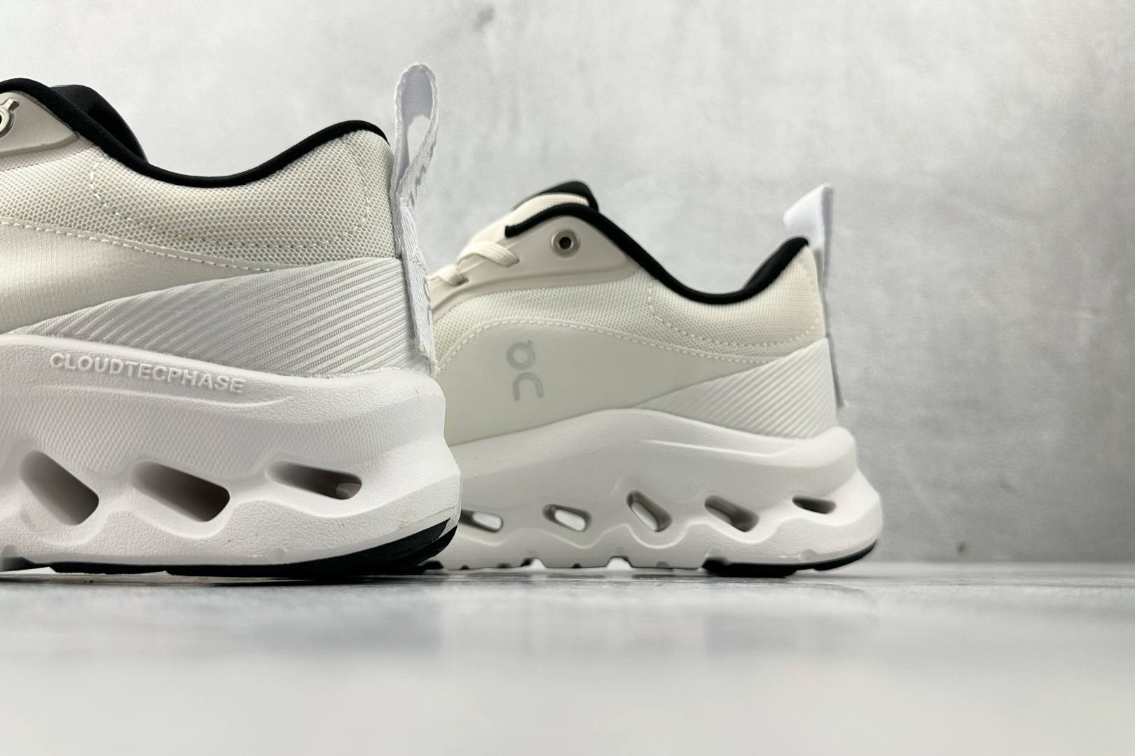 On昂跑 x LOEWE罗意威 Cloudtilt 2 米白 3WE1087 On昂跑 x LOEWE罗意威 Cloudtilt 2 米白 3WE1087