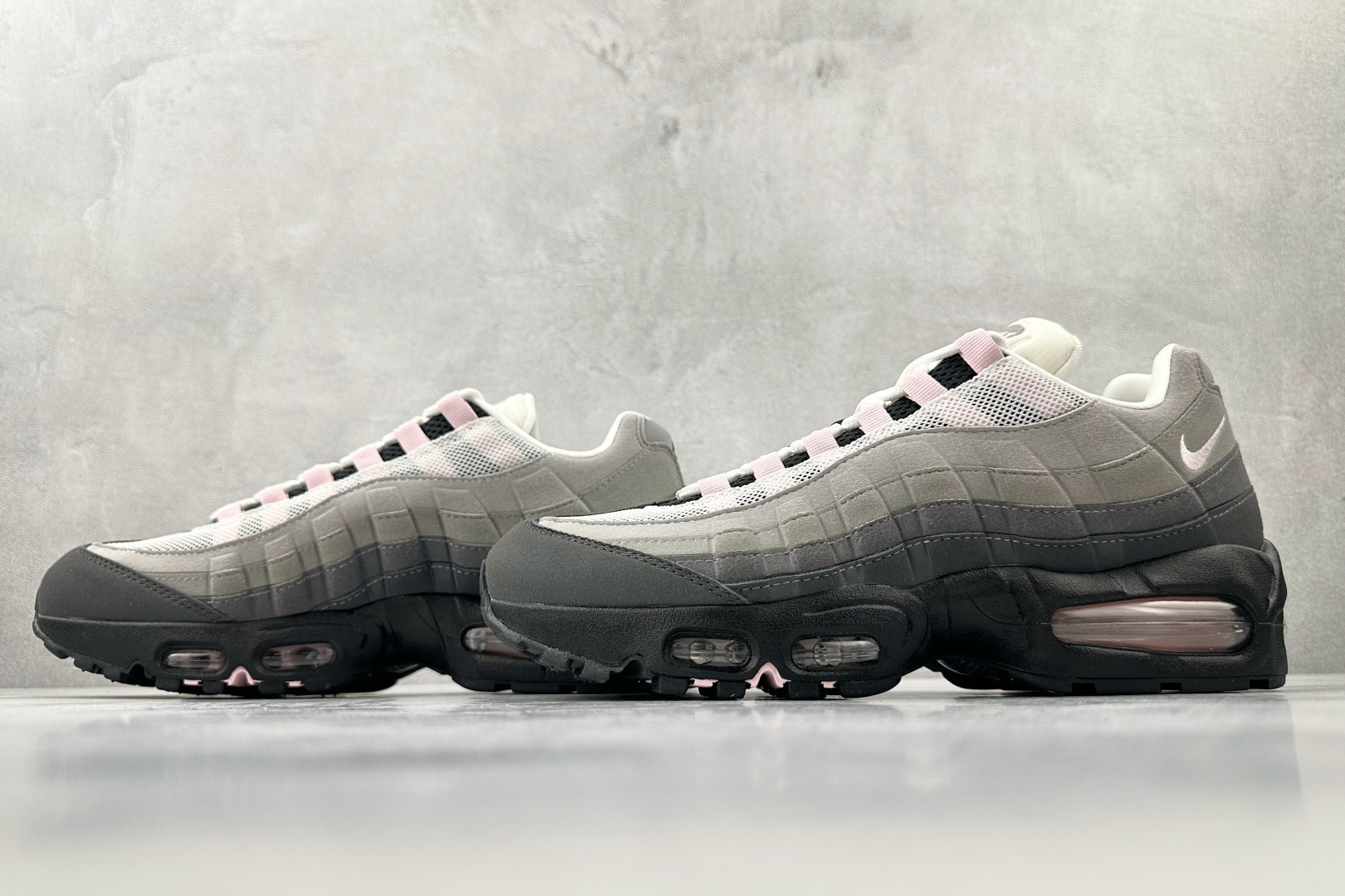 原厂特供 Nike Air Max 95 灰粉色 HJ5996-001 原厂特供 Nike Air Max 95 灰粉色 HJ5996-001