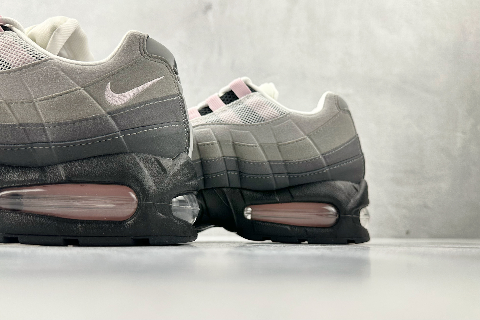 原厂特供 Nike Air Max 95 灰粉色 HJ5996-001 原厂特供 Nike Air Max 95 灰粉色 HJ5996-001