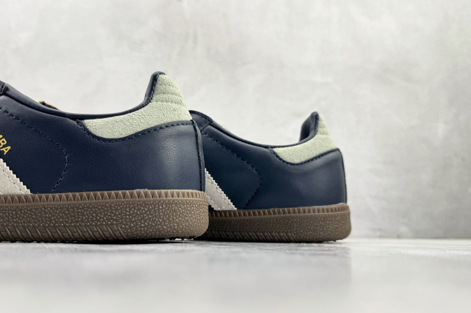 出口订单 adidas originals SAMBA 藏蓝 KI8888 出口订单 adidas originals SAMBA 藏蓝 KI8888