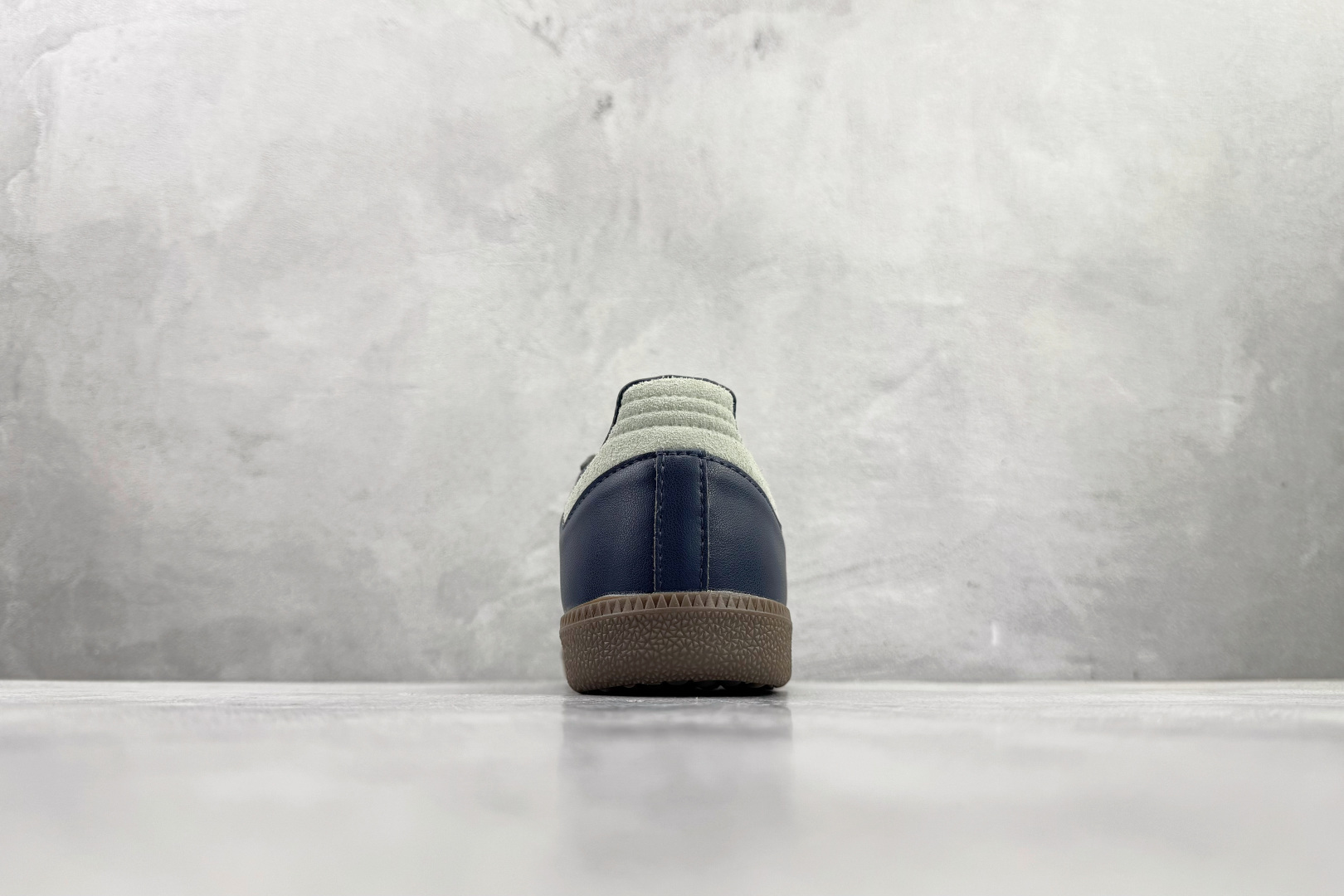 出口订单 adidas originals SAMBA 藏蓝 KI8888 出口订单 adidas originals SAMBA 藏蓝 KI8888