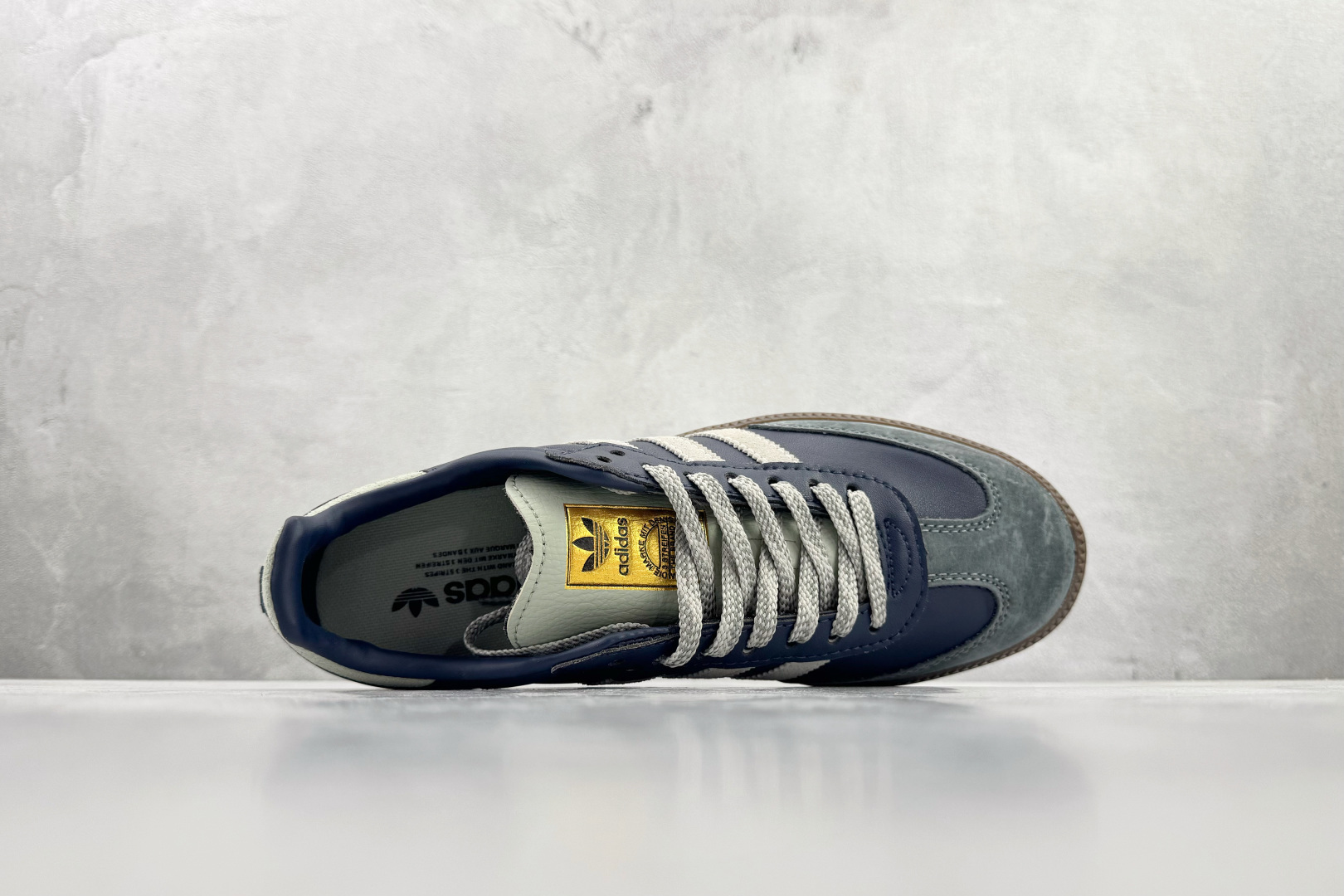 出口订单 adidas originals SAMBA 藏蓝 KI8888 出口订单 adidas originals SAMBA 藏蓝 KI8888