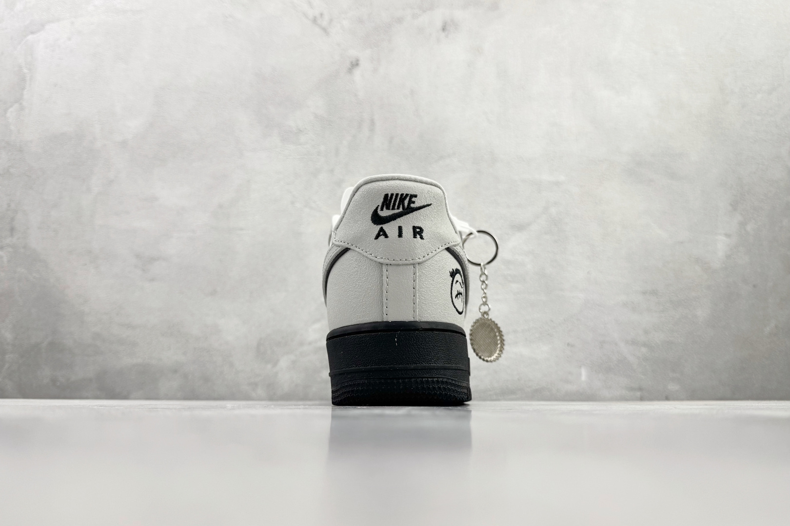 Nike Air Force 1 Low 灰白 XL1979-128 Nike Air Force 1 Low 灰白 XL1979-128