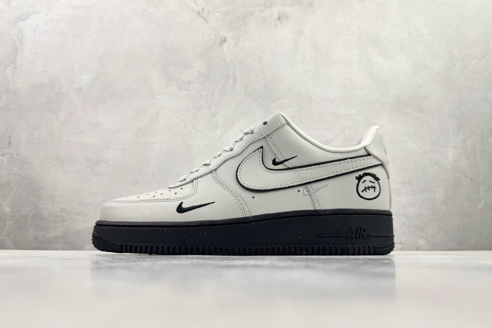 Nike Air Force 1 Low 灰白 XL1979-128 Nike Air Force 1 Low 灰白 XL1979-128