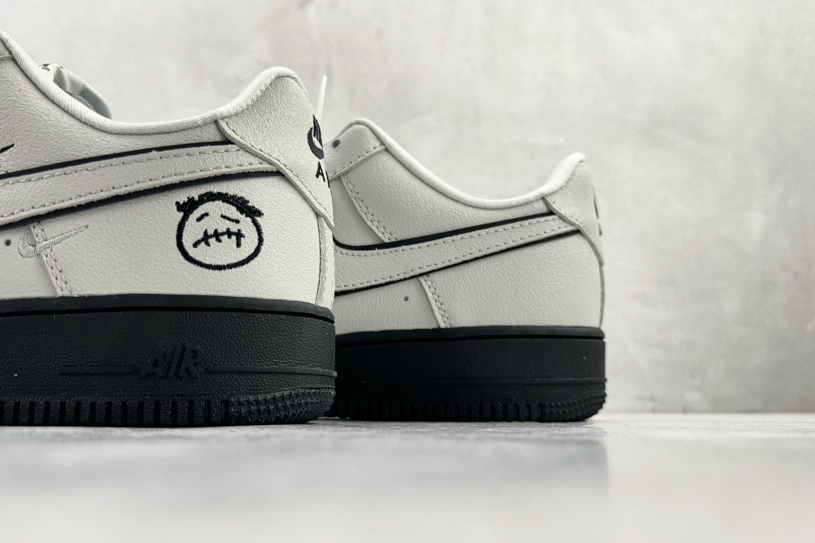 Nike Air Force 1 Low 灰白 XL1979-128 Nike Air Force 1 Low 灰白 XL1979-128