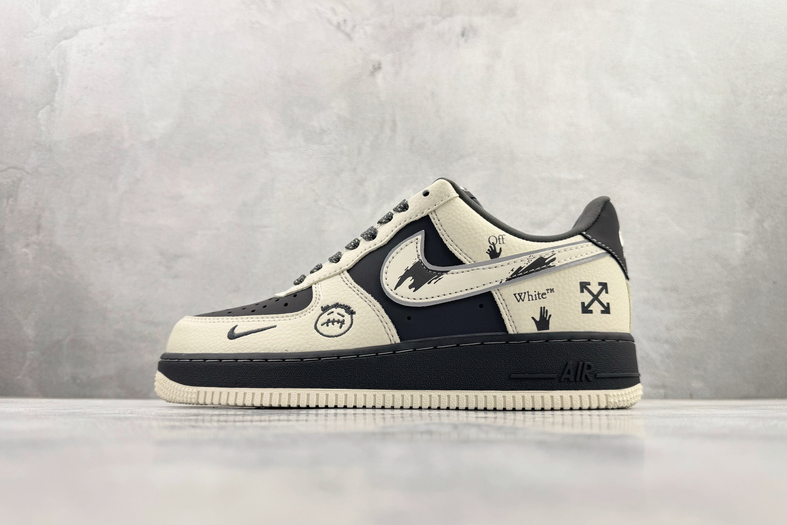 Nike Air Force 1 Low 黑白 XL1979-130 Nike Air Force 1 Low 黑白 XL1979-130