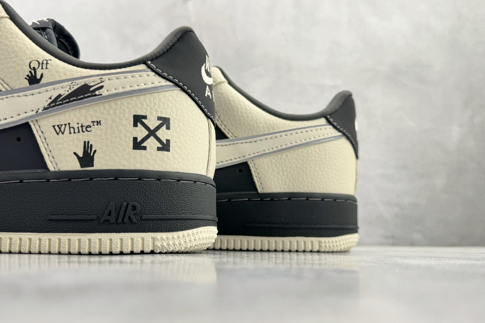 Nike Air Force 1 Low 黑白 XL1979-130 Nike Air Force 1 Low 黑白 XL1979-130