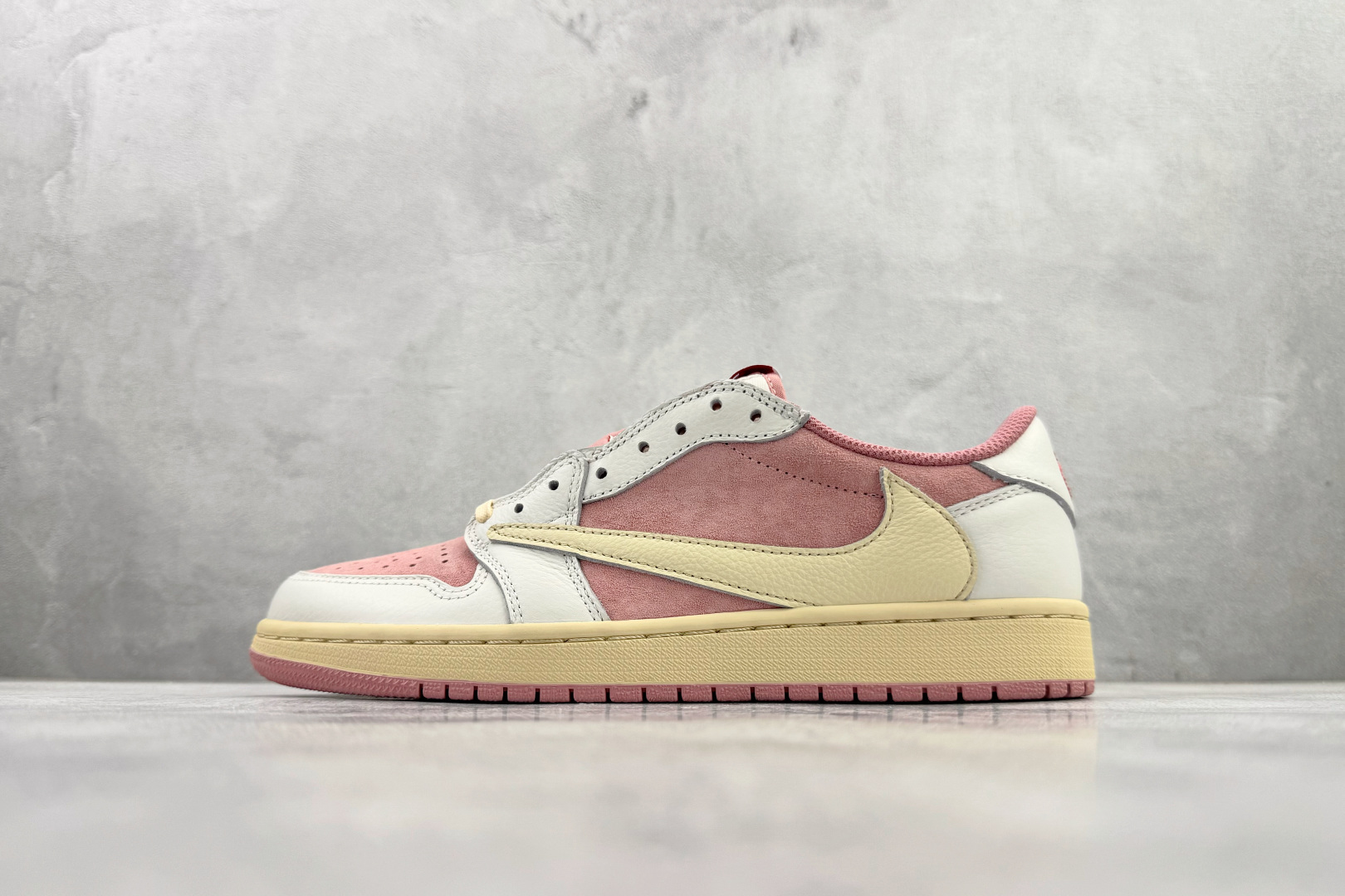 平台爆款 Travis Scott x Jordan Air Jordan 1 粉红色 DM7866-600 平台爆款 Travis Scott x Jordan Air Jordan 1 粉红色 DM7866-600