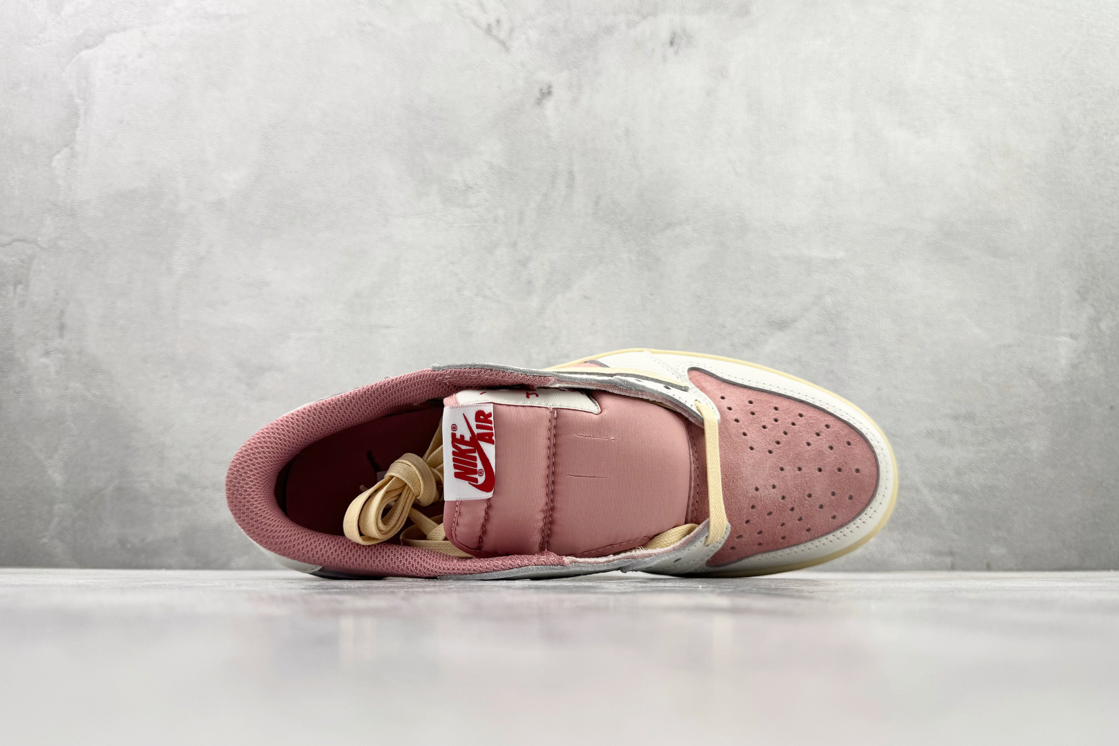 平台爆款 Travis Scott x Jordan Air Jordan 1 粉红色 DM7866-600 平台爆款 Travis Scott x Jordan Air Jordan 1 粉红色 DM7866-600