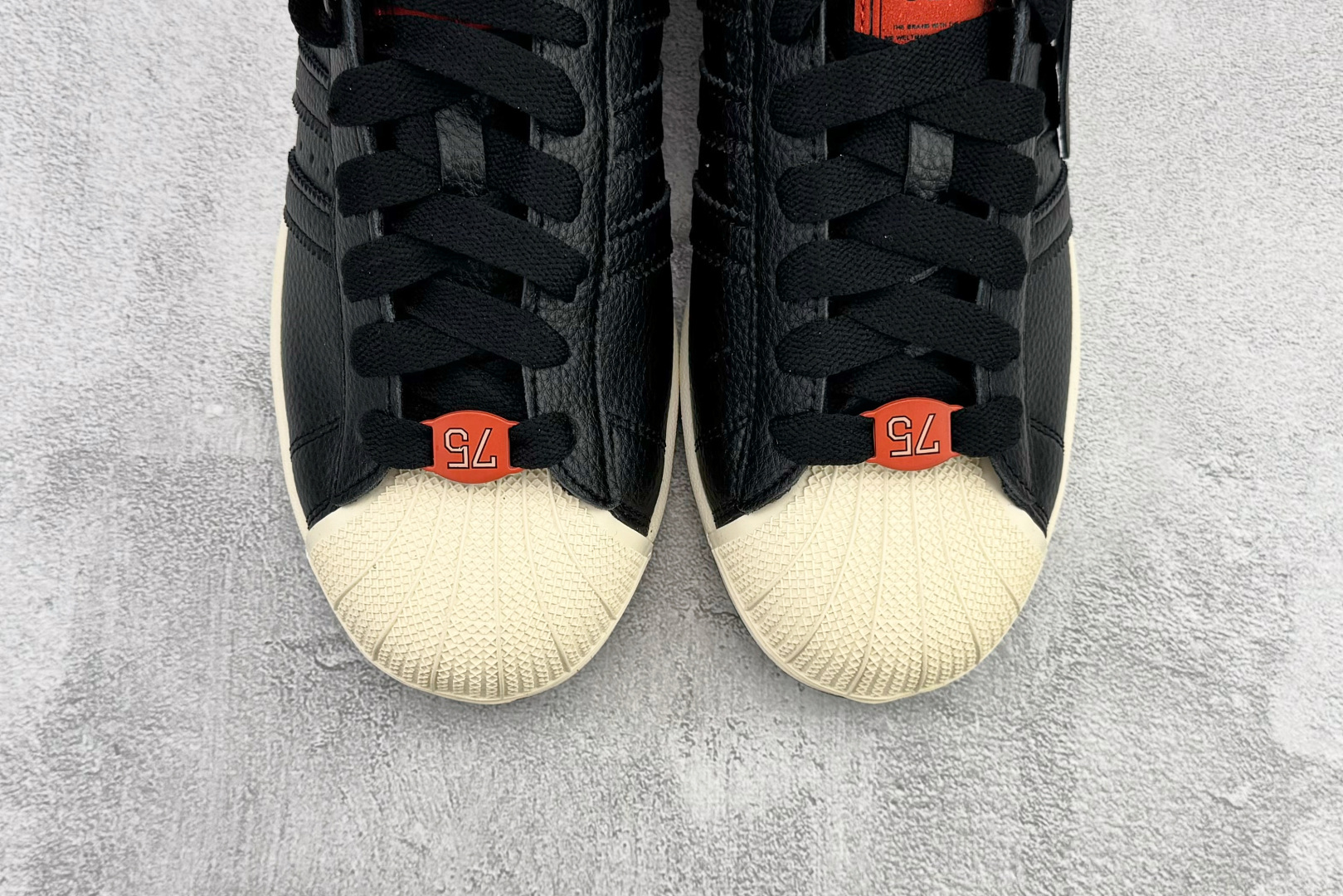 平台订单 adidas originals SUPERSTAR Paris 黑红 JQ3223 平台订单 adidas originals SUPERSTAR Paris 黑红 JQ3223