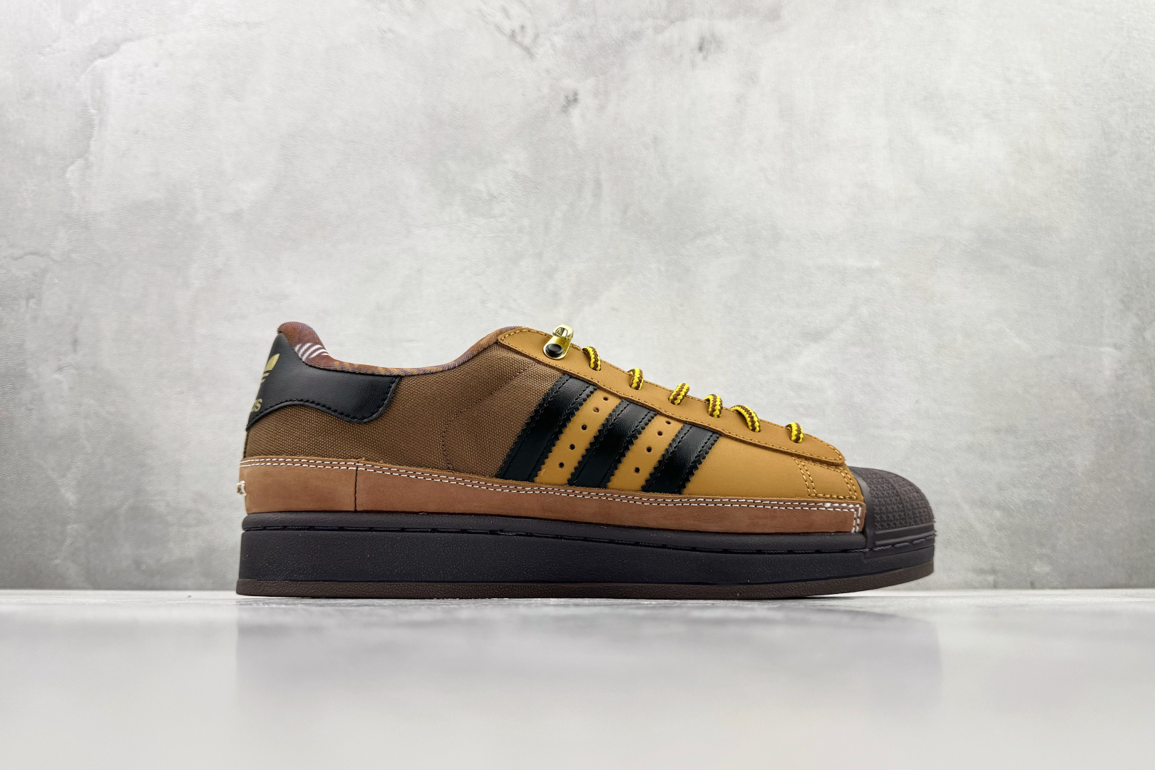 平台订单 adidas originals Superstar 2 棕色 JR6990 平台订单 adidas originals Superstar 2 棕色 JR6990