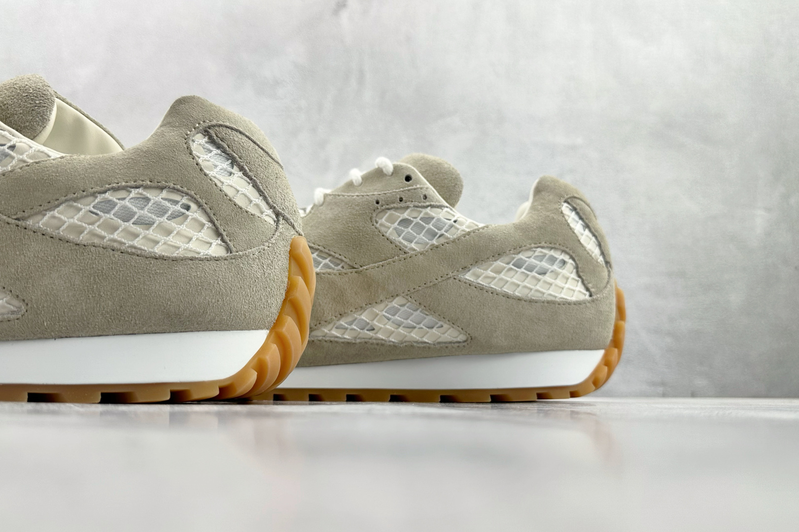 Bottega Veneta葆蝶家 Orbit 灰色 796481V4JE19031 Bottega Veneta葆蝶家 Orbit 灰色 796481V4JE19031