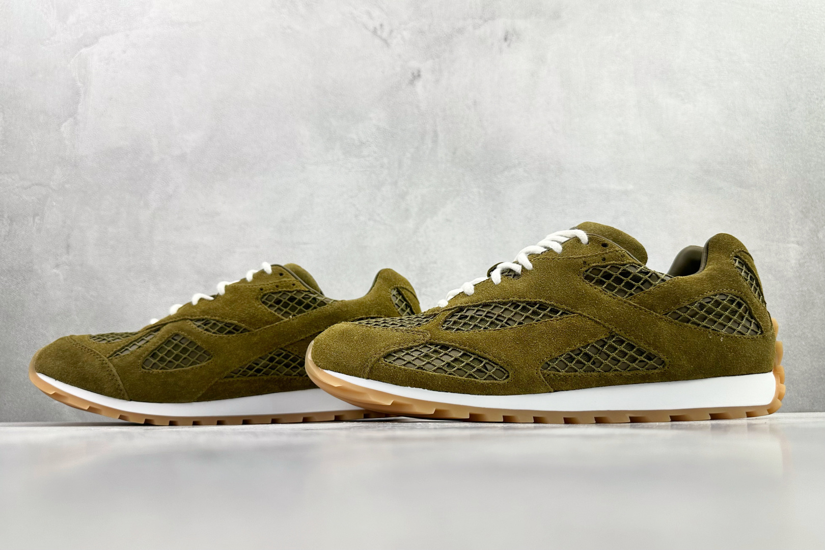 Bottega Veneta葆蝶家 Orbit 绿色 796481V4JE1GREEN Bottega Veneta葆蝶家 Orbit 绿色 796481V4JE1GREEN