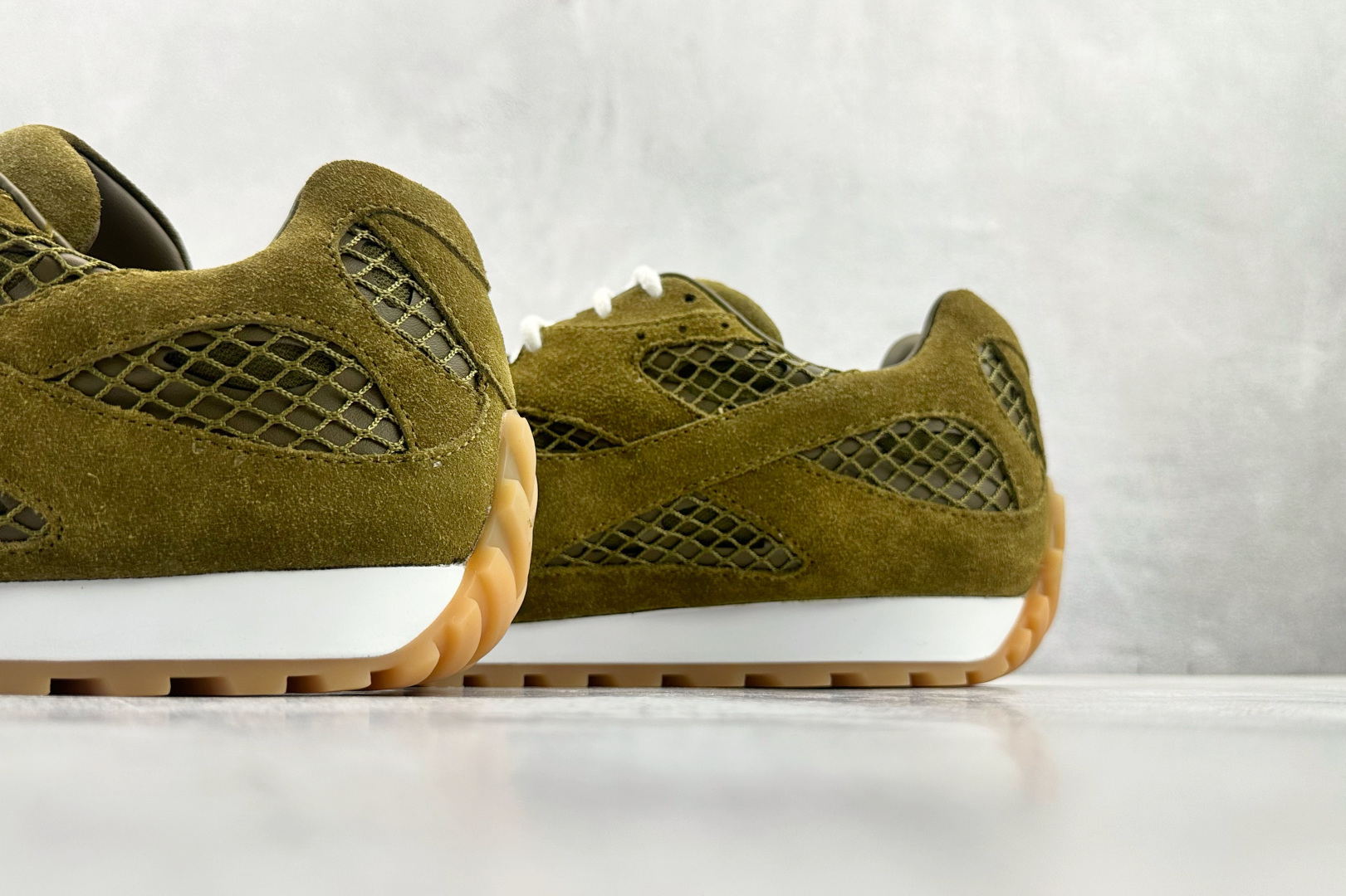 Bottega Veneta葆蝶家 Orbit 绿色 796481V4JE1GREEN Bottega Veneta葆蝶家 Orbit 绿色 796481V4JE1GREEN