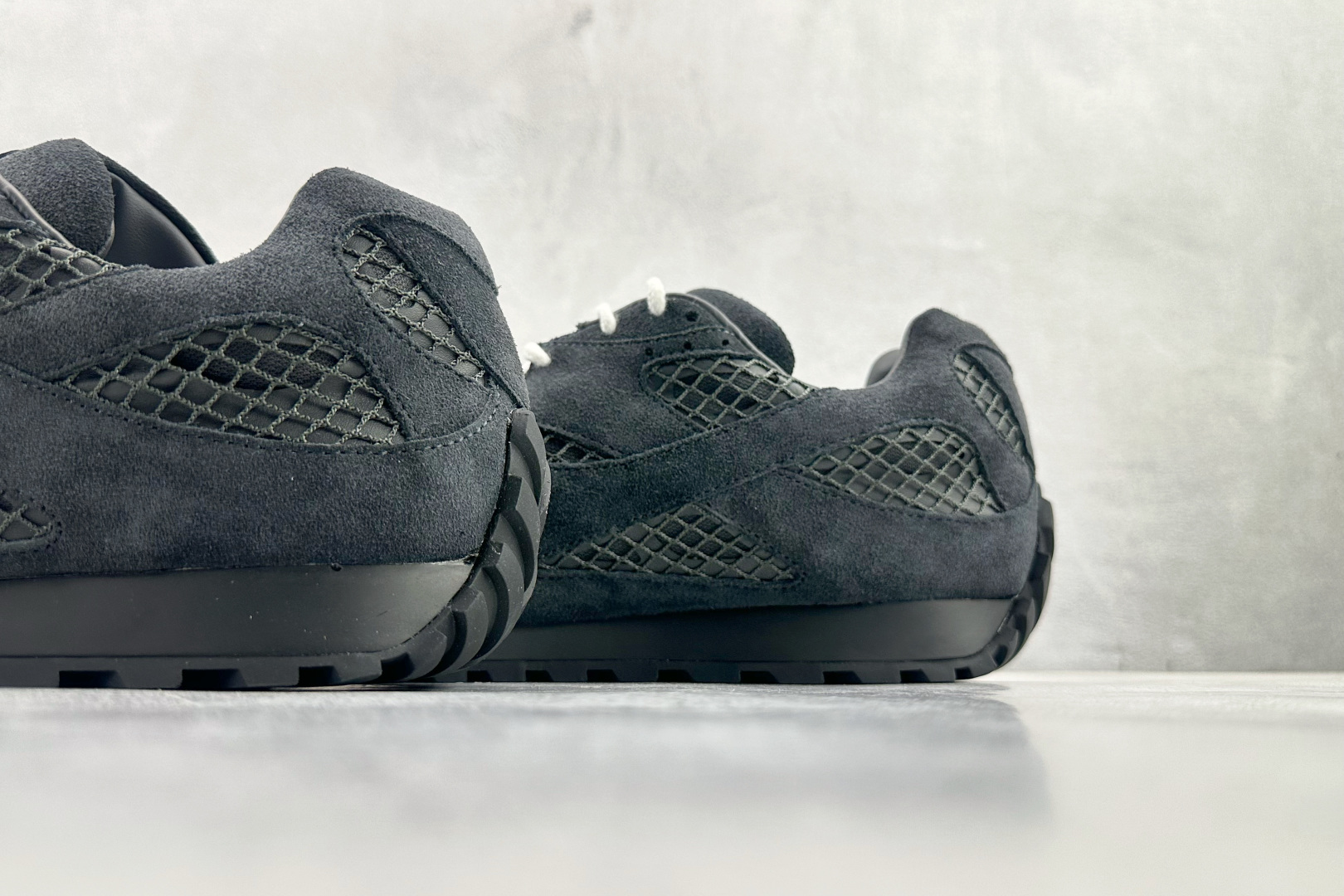 Bottega Veneta葆蝶家 Orbit 黑色 796481V4JE14207 Bottega Veneta葆蝶家 Orbit 黑色 796481V4JE14207