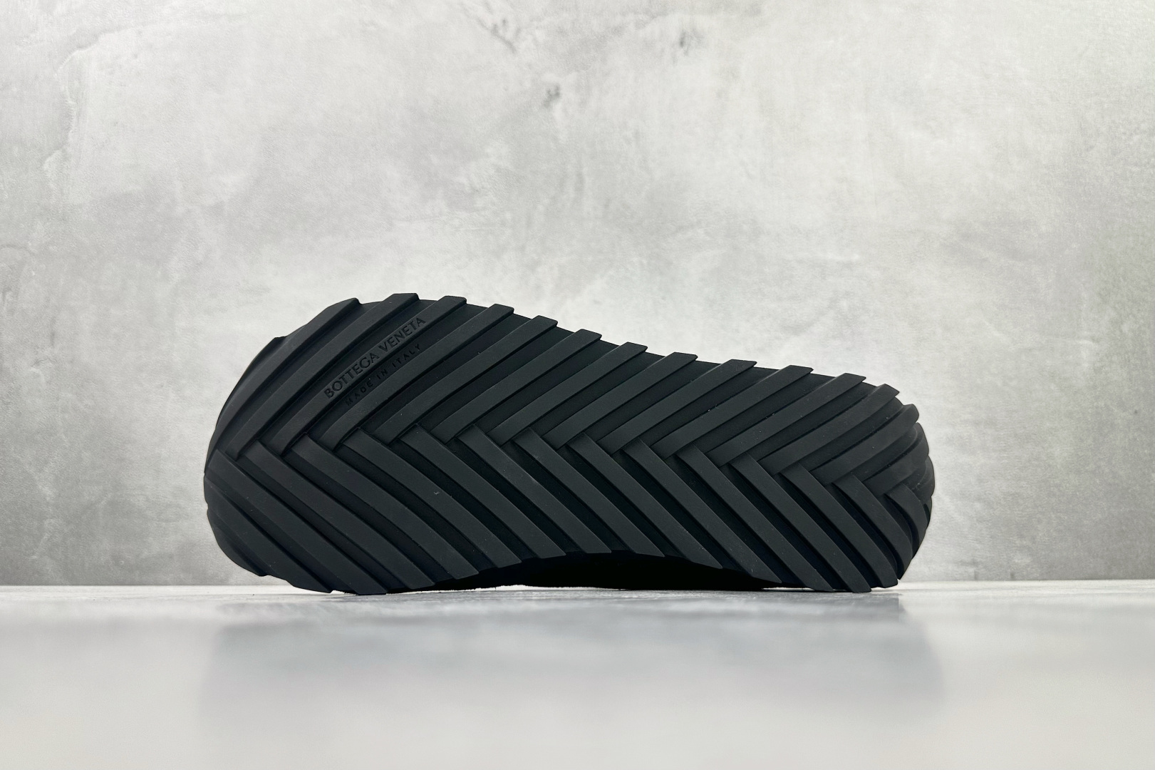 Bottega Veneta葆蝶家 Orbit 黑色 796481V4JE14207 Bottega Veneta葆蝶家 Orbit 黑色 796481V4JE14207