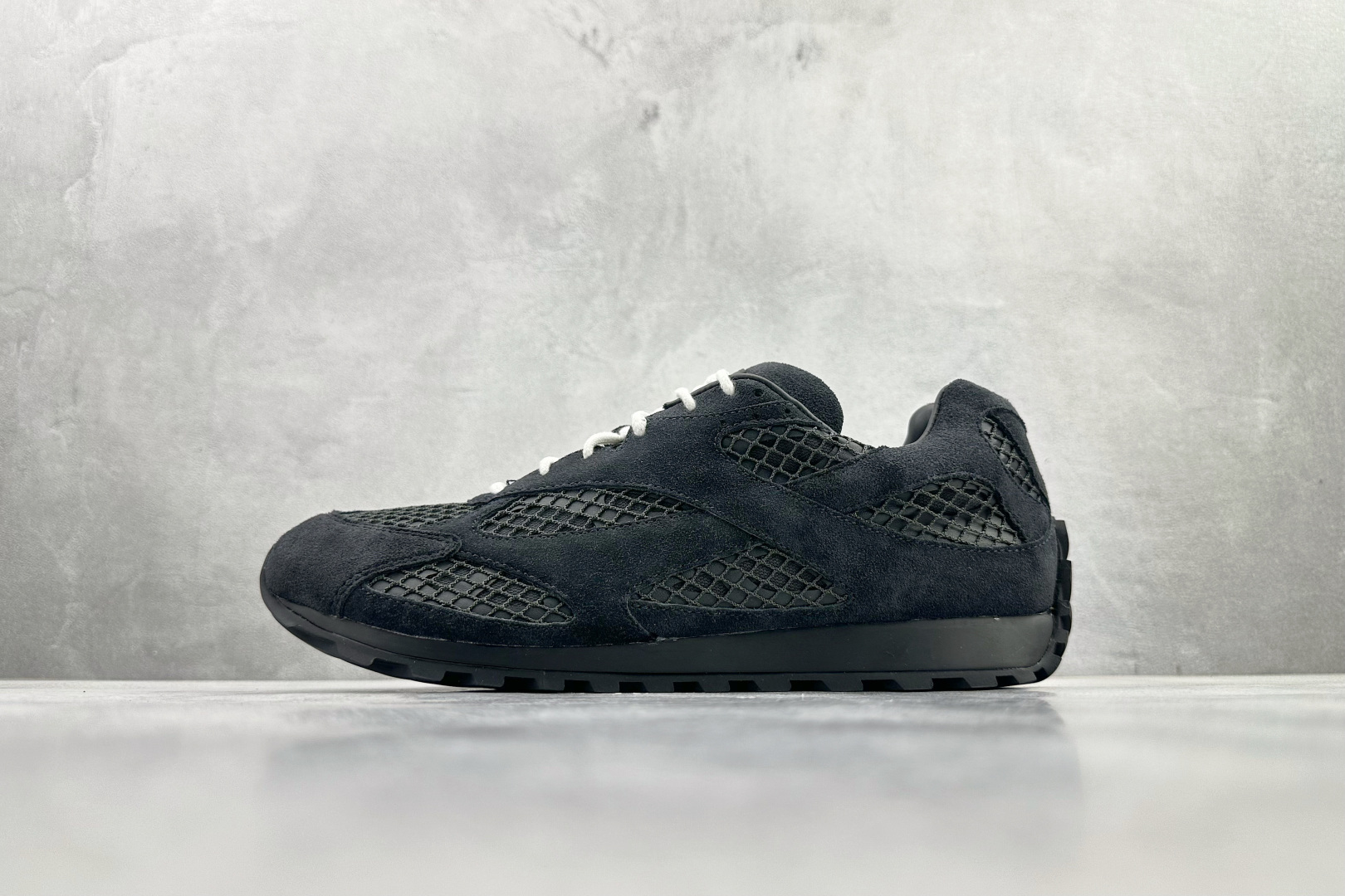 Bottega Veneta葆蝶家 Orbit 黑色 796481V4JE14207 Bottega Veneta葆蝶家 Orbit 黑色 796481V4JE14207