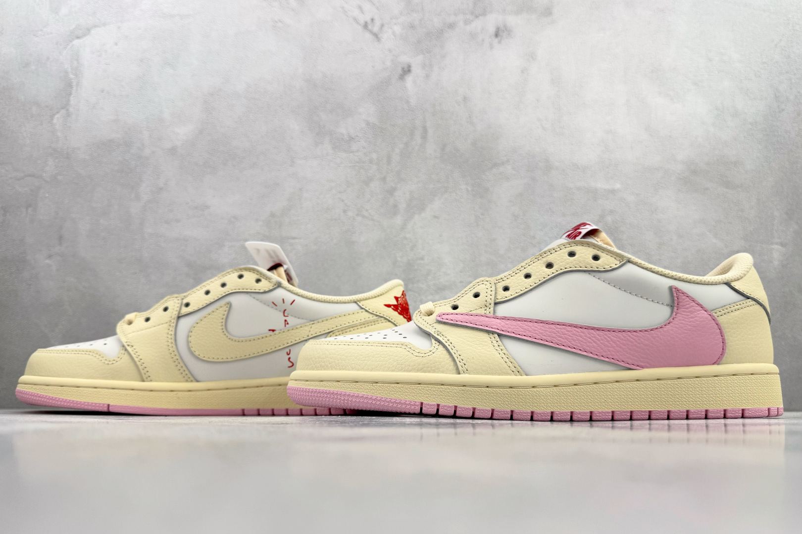 河源 Travis Scott x Jordan Air Jordan 1 柔粉色货号：IQ7604-1
