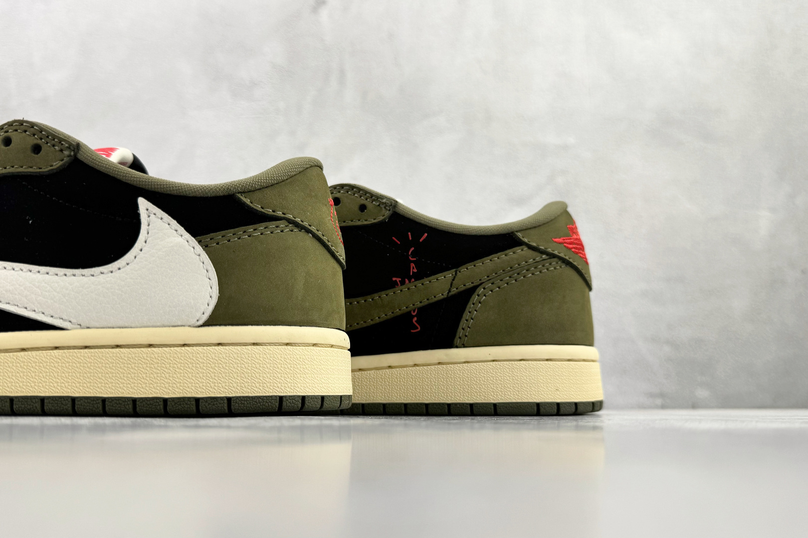 平台爆款 Travis Scott x Jordan Air Jordan 1 Low 绿黑白 DM7866-002 平台爆款 Travis Scott x Jordan Air Jordan 1 Low 绿黑白 DM7866-002