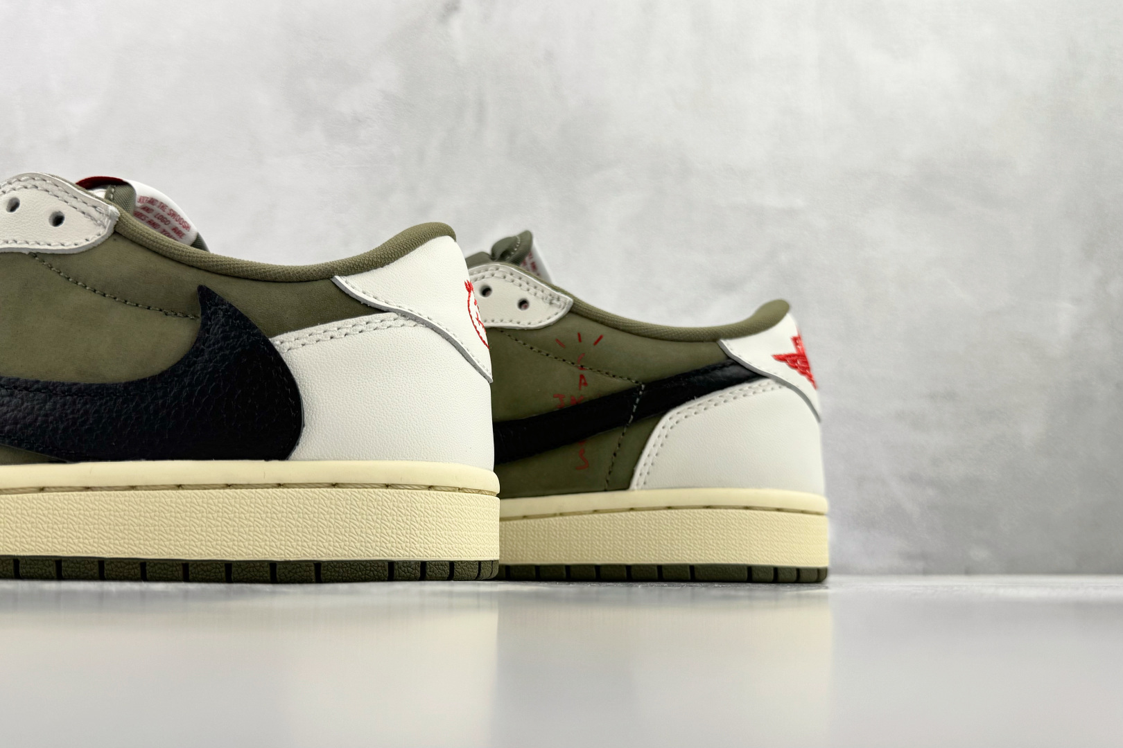 平台爆款 Travis Scott x Jordan Air Jordan 1 倒钩 8.0 Low 米绿 DM7866-200 平台爆款 Travis Scott x Jordan Air Jordan 1 倒钩 8.0 Low 米绿 DM7866-200