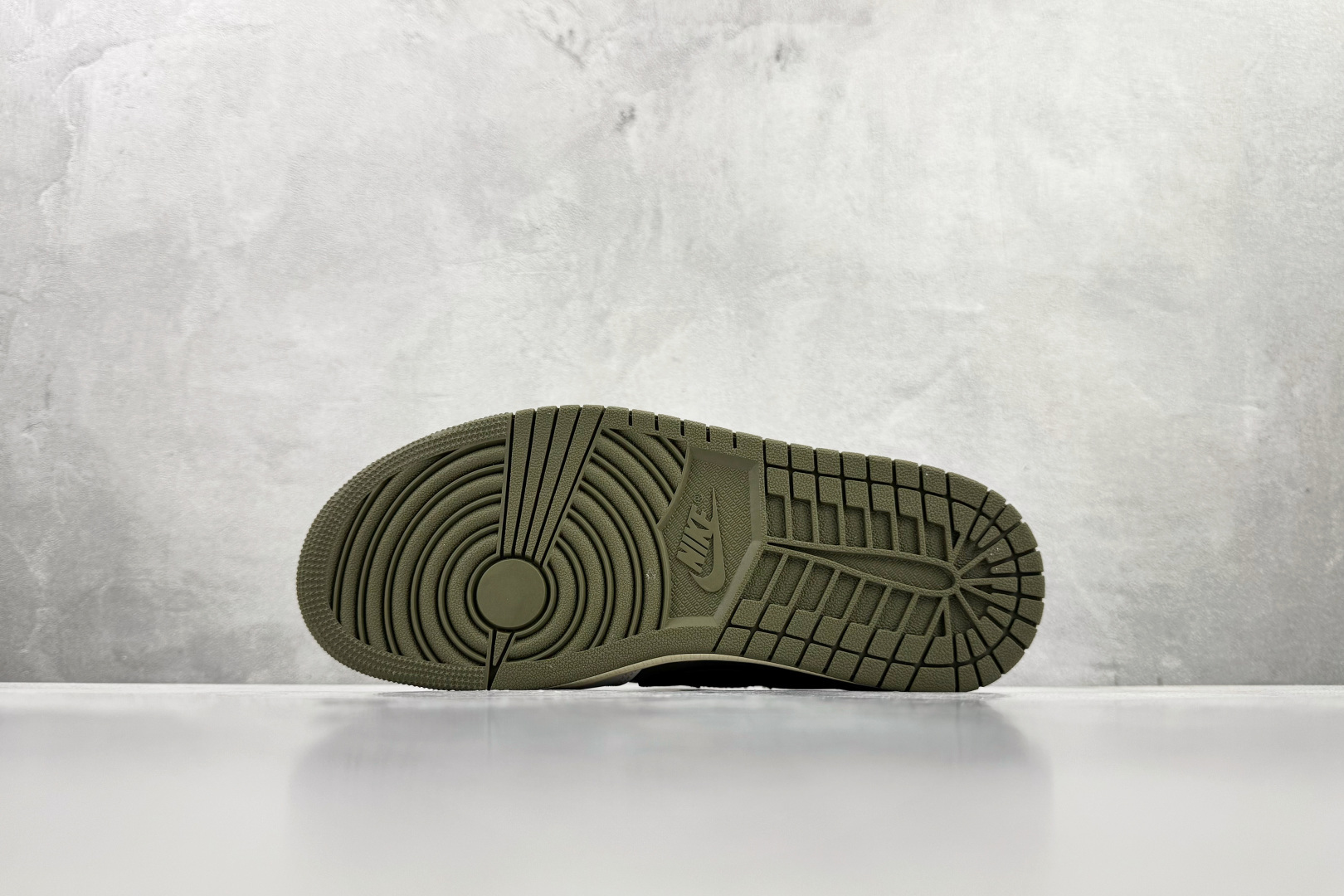 平台爆款 Travis Scott x Jordan Air Jordan 1 倒钩 8.0 Low 米绿 DM7866-200 平台爆款 Travis Scott x Jordan Air Jordan 1 倒钩 8.0 Low 米绿 DM7866-200