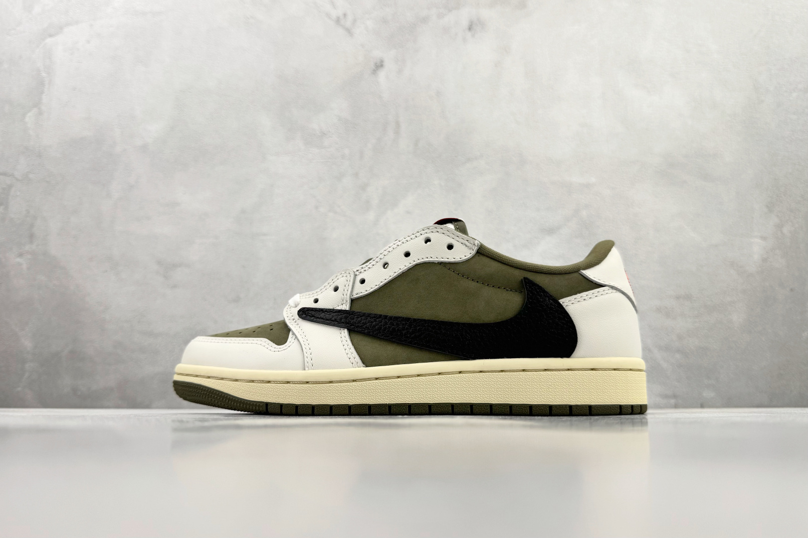 平台爆款 Travis Scott x Jordan Air Jordan 1 倒钩 8.0 Low 米绿 DM7866-200 平台爆款 Travis Scott x Jordan Air Jordan 1 倒钩 8.0 Low 米绿 DM7866-200